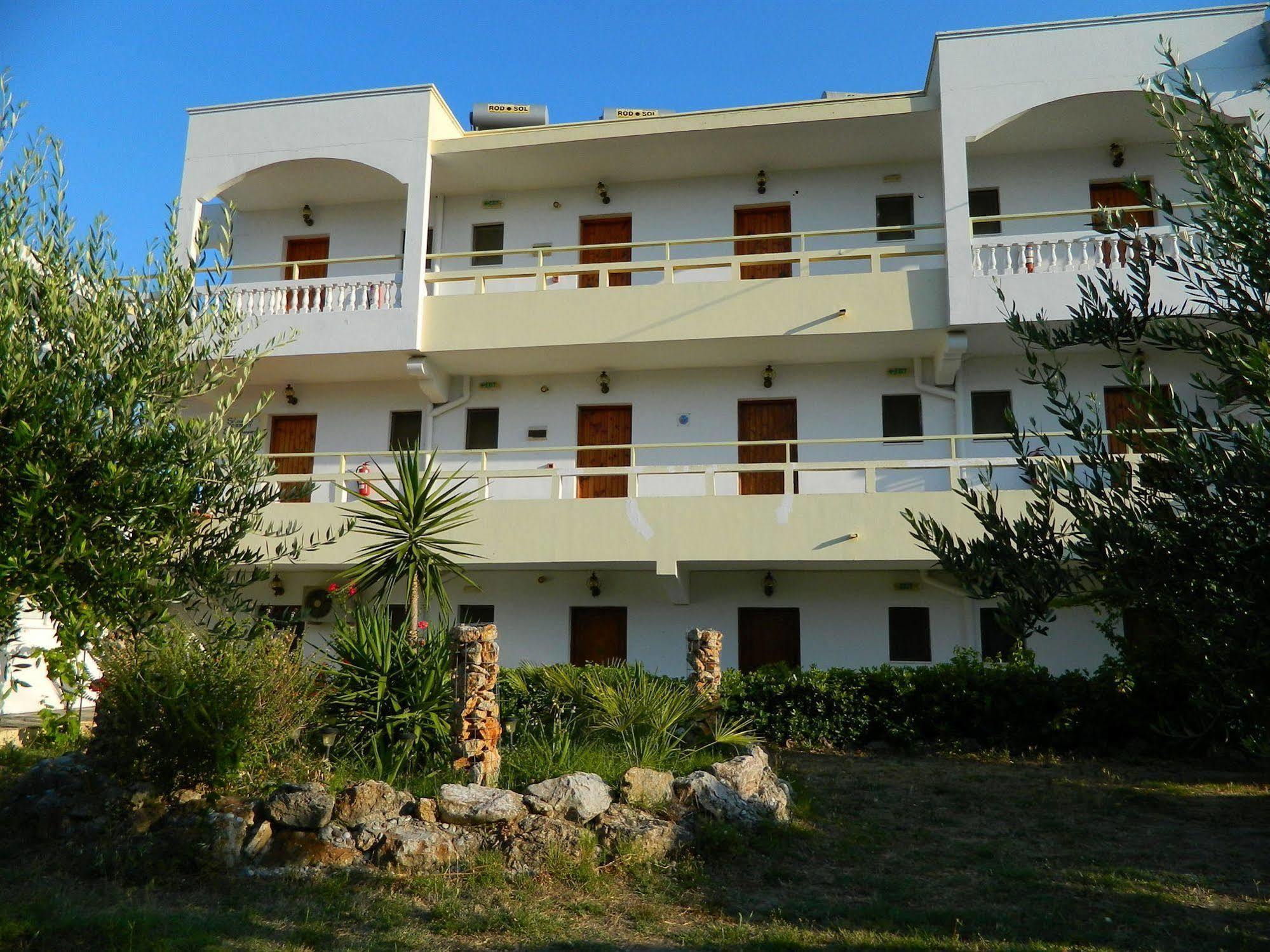 פליראקי Roseberry Studios מראה חיצוני תמונה
